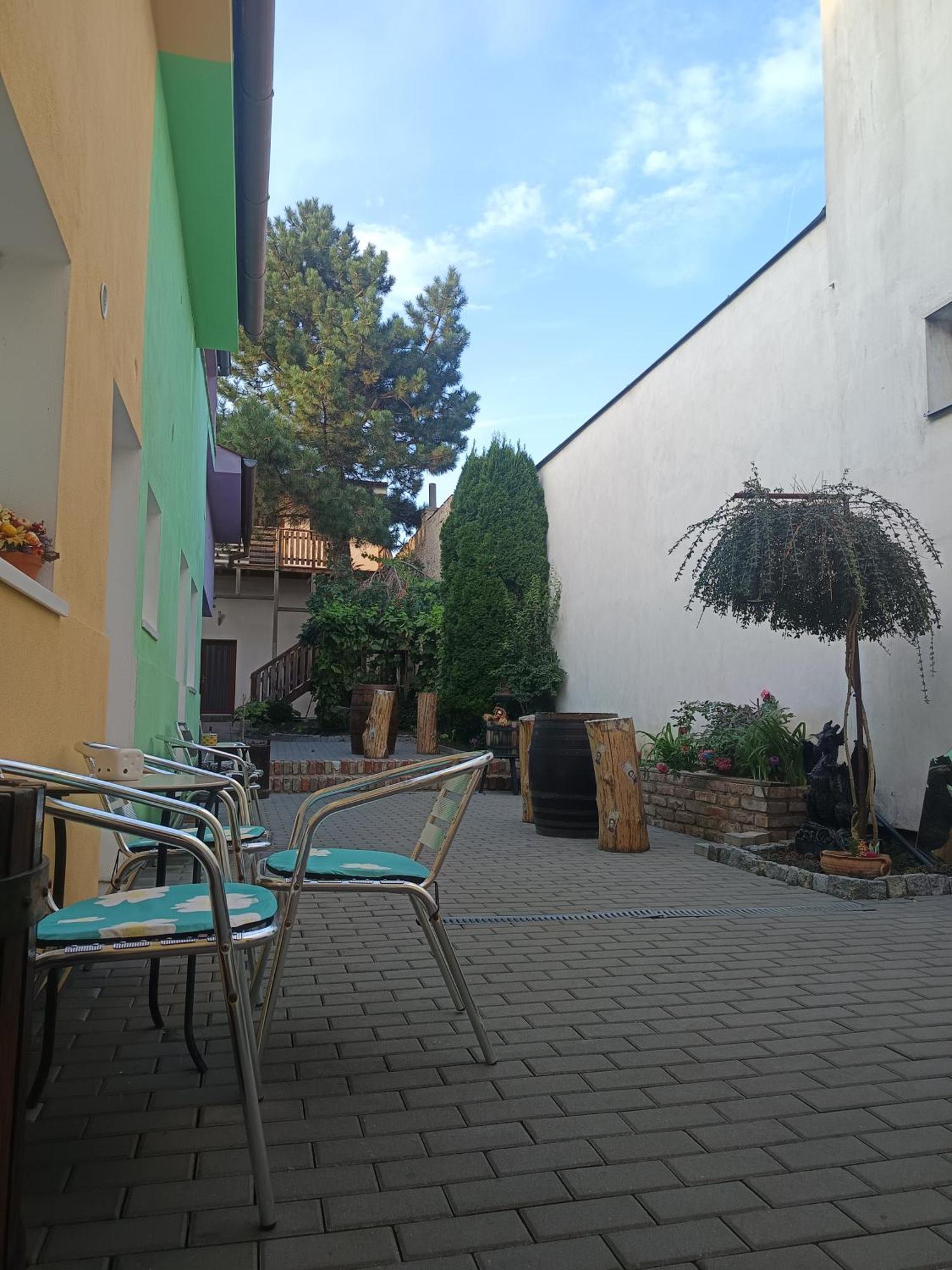 Pension Archa Mikulov Exterior foto